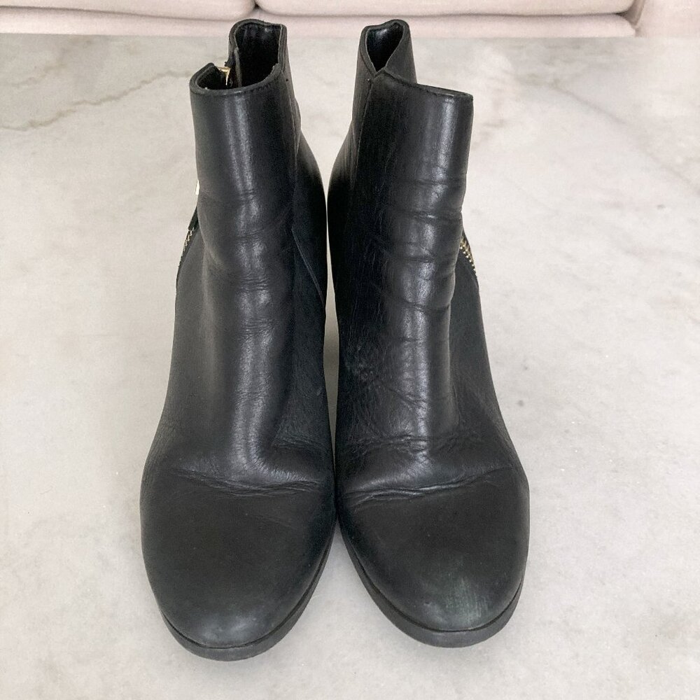 Aldo black leather ankle boot, gold zippers, chunky heel ankle boots / booties